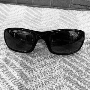 Maui Jim stingray style sunglasses - black frame, dark lenses